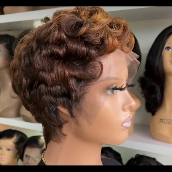 Short cut pixie wig - Picture 4 of 8